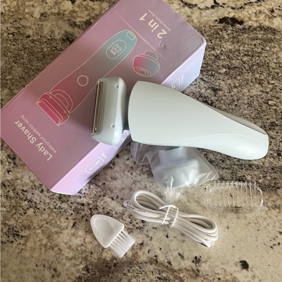 shaver for ladies Rechargeable 2-1 - Picture 7 of 9